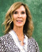 Ellen Hall photo